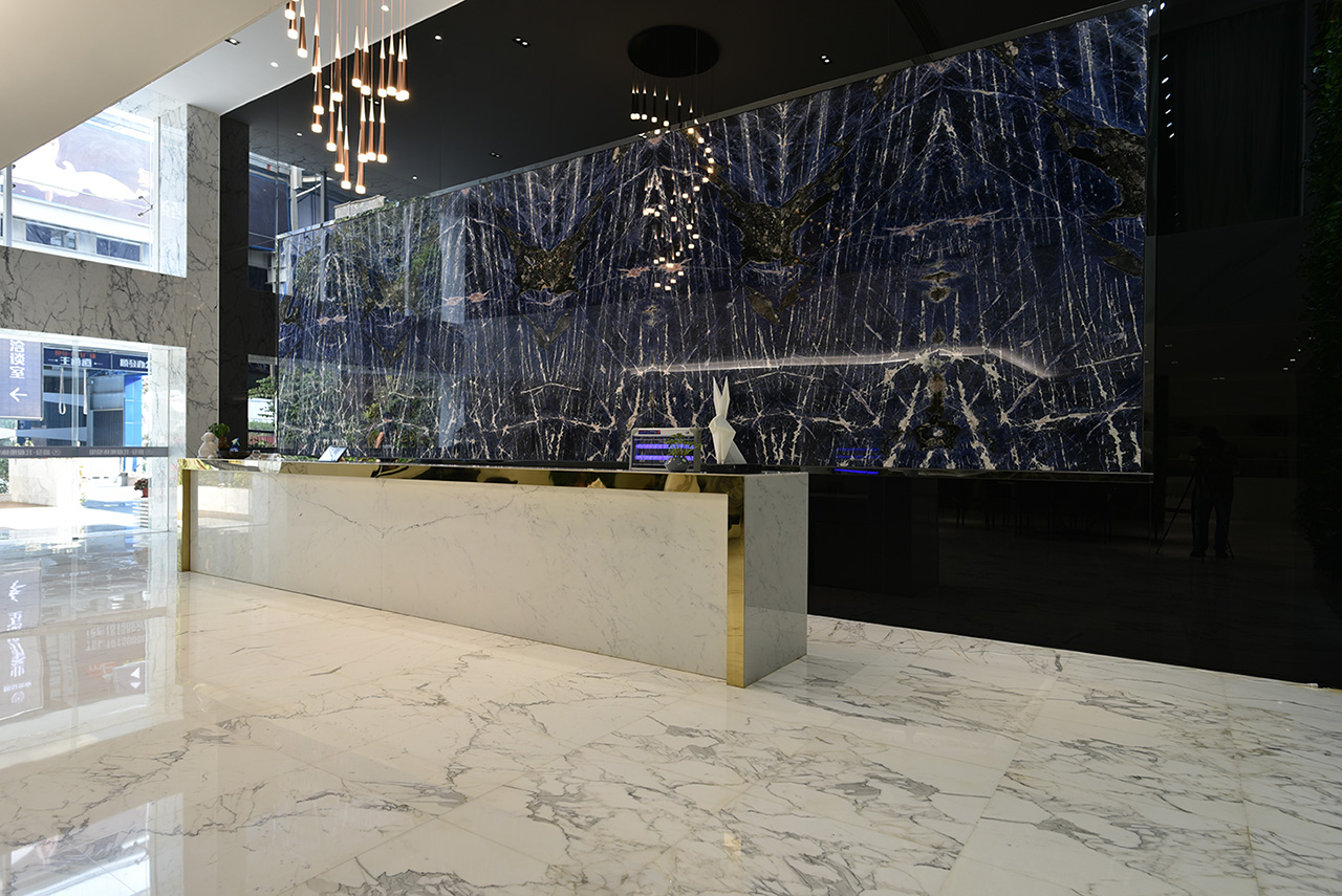 Calacatta White Marble